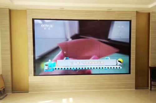 δ������Ļƴ�ӵķ�չ������Һ��ƴ�ӻ���LED����