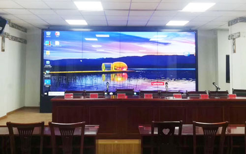 �����Ҵ���Ļ��Һ��ƴ��������LED��