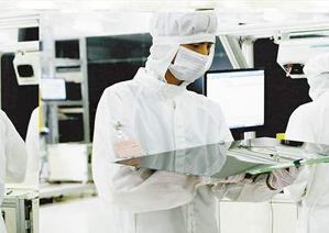 ά��������ȽǶȾ�������Һ����ʾ������ķ�չ����