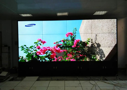 55��3.5mmLCDƴ����Ӧ���ں��ݹ�ҵ��ѧ