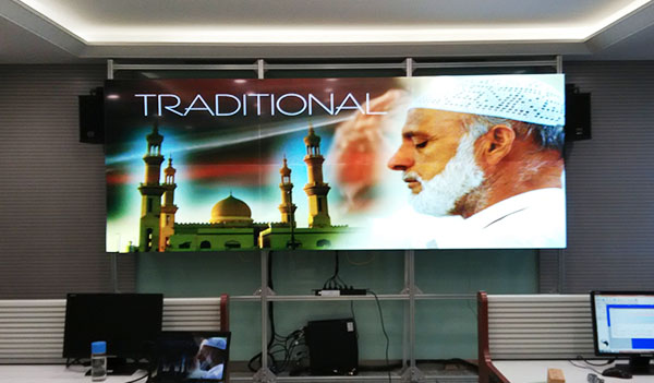 �޷�Һ��ƴ������ȴ�ͳ��ƴ����ʾ��Ʒ����Щ����