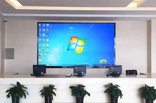 ��˾ǰ̨���ߴ�����ʲôƴ�Ӵ���Ļ��ʾ����