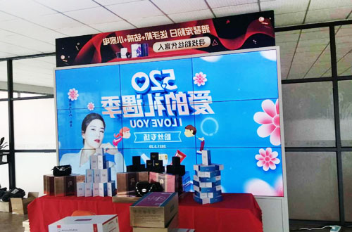 ֱ��������������Щ��ֱ���䱳����Ļһ����ʲô